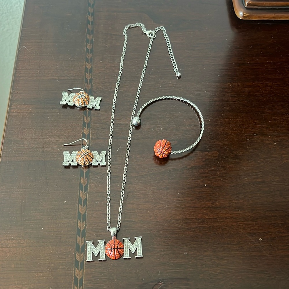 Basketball MOM set
